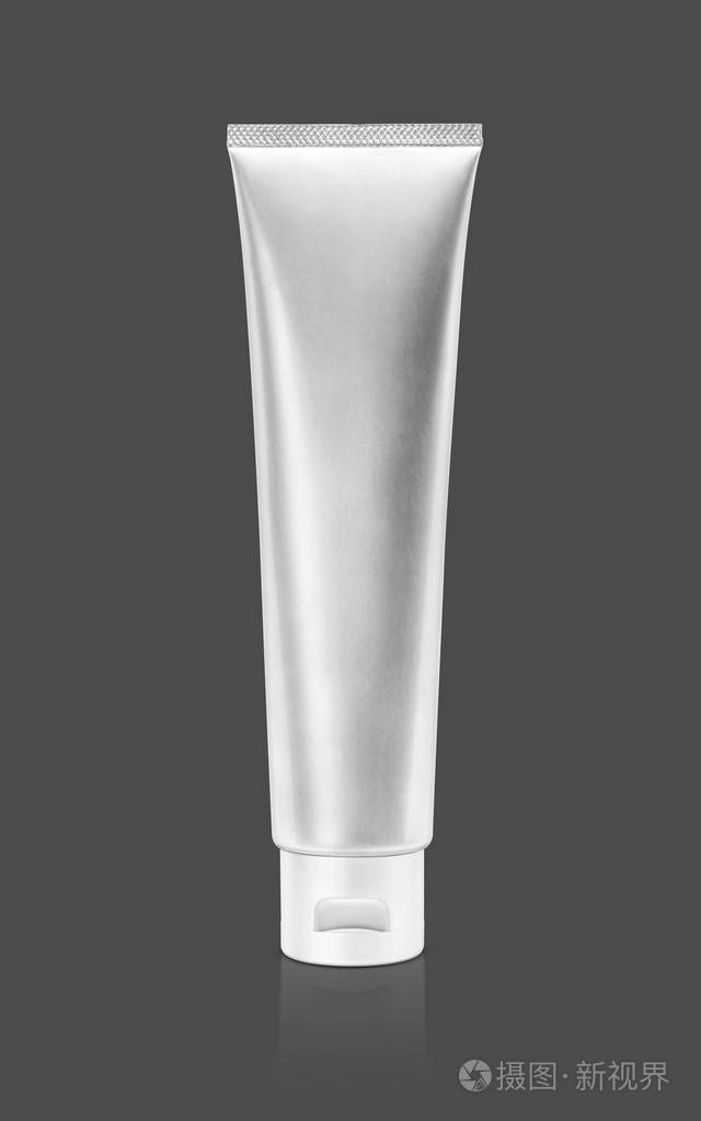 空白包装铝牙膏管在灰色背景下分离