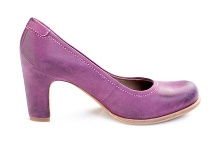 在白色背景上的紫色鞋