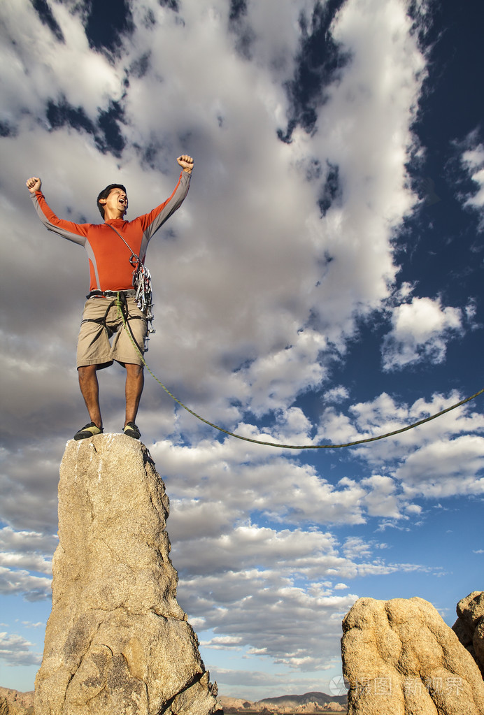 边缘上的登山者