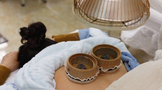 艾草中药艾灸照片