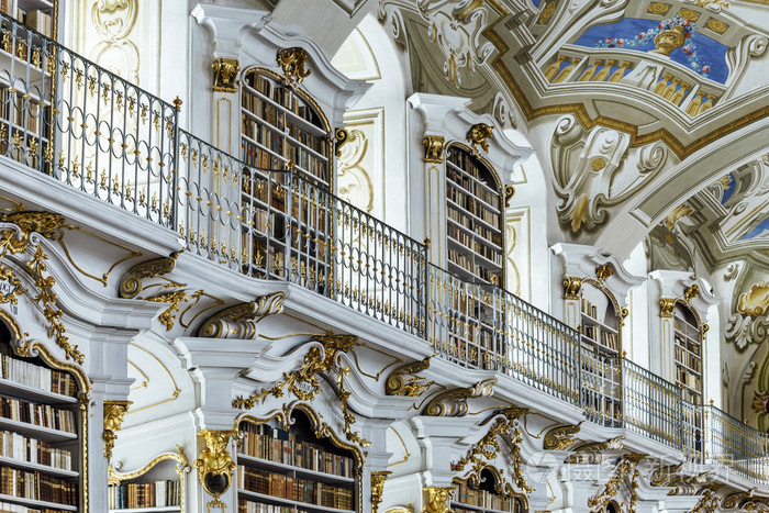 大最大的图书馆，在老修道院
