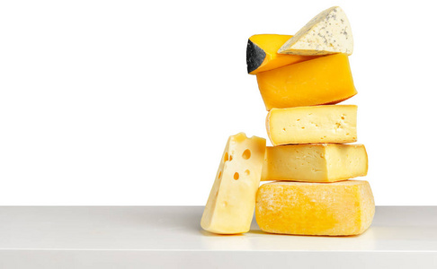 桌上的美味奶酪