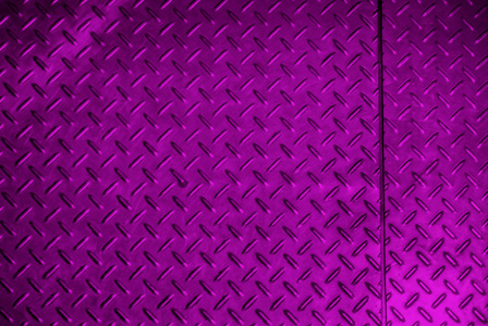 金属地板与波纹表面在 fiolet 颜色