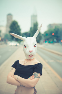 兔子面具的女人
