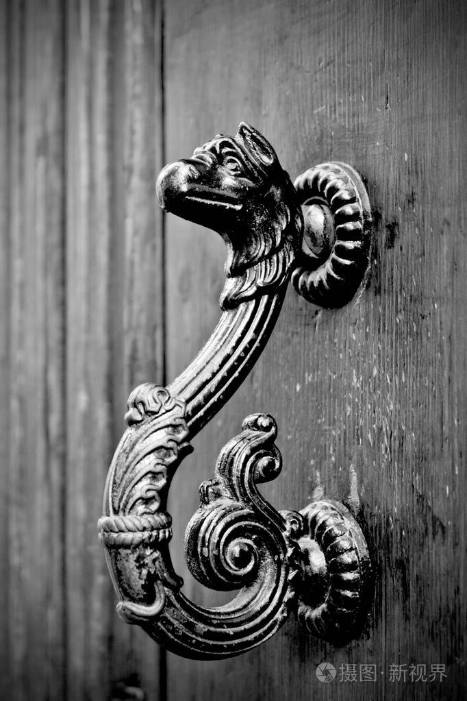 古代门的龙形把手照片-正版商用图片070whx-摄图新视界