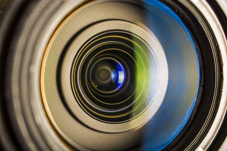 照片眩光镜头中的背景眩光照片