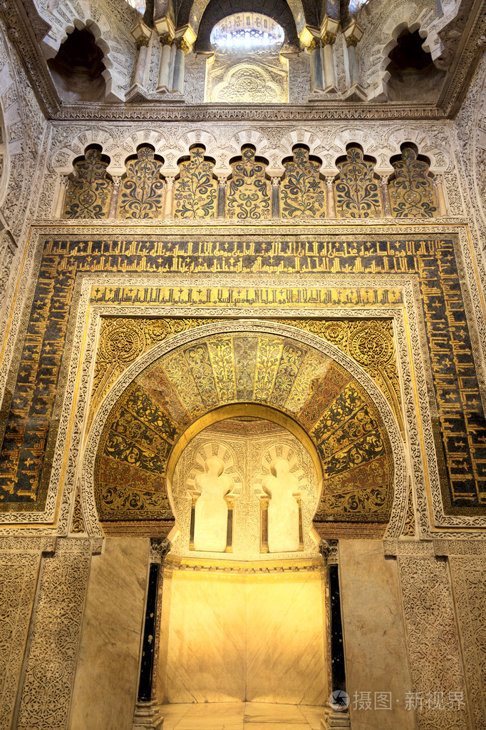 清真寺大殿里的圣龛图片