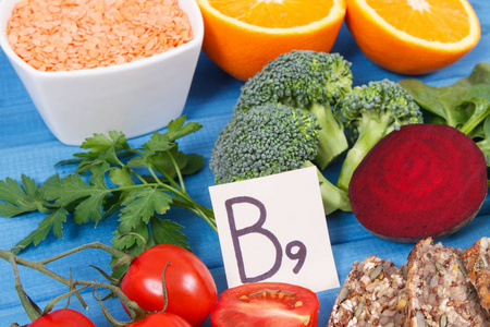 含维生素 B9天然矿物质来源和叶酸健康营养概念的营养产品