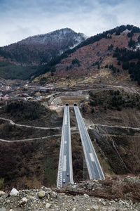 国家道路的看法 Egnatia Odos, 因为它似乎从纽约大都会