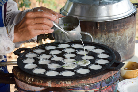 泰国甜食椰奶混合粉种油炸点心