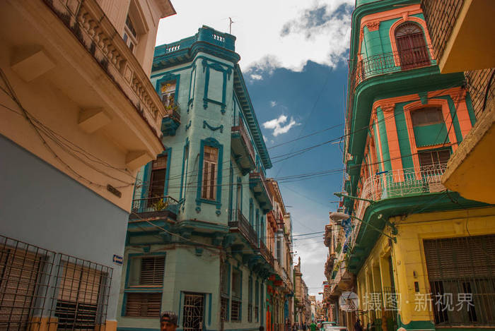 传统的街道与老古典房子。哈瓦那.古巴