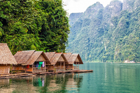 泰国湖长虹局域网上的浮村