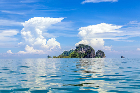 在泰国安达曼海的热带岛屿