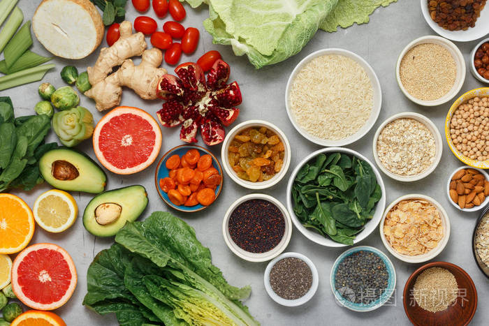 素食健康食品-不同的蔬菜和水果, 超级食品, 种子, 谷物, 叶菜在光的