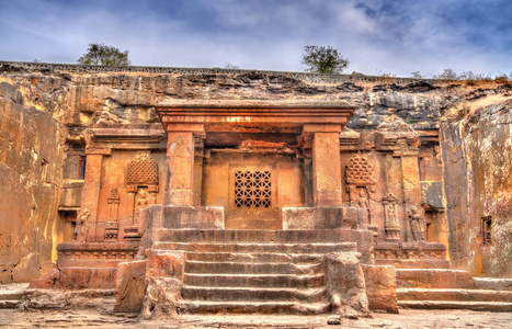 Dashavatara 印度教寺庙, 洞穴15在埃洛拉洞穴复杂印度