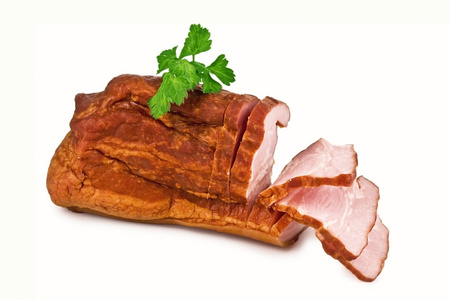 孤立的什锦的冷切肉切片放在盘子照片