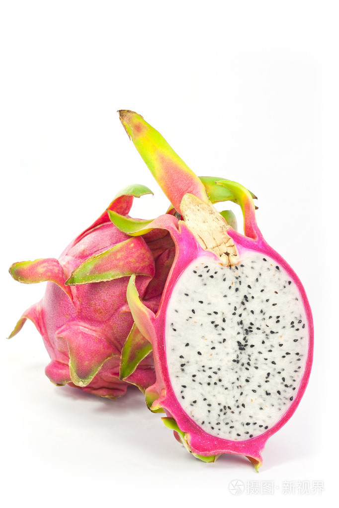 孤立的白色背景上的粉红色的火龙果