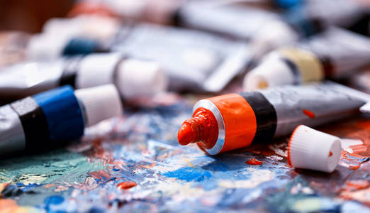 正宗油漆刷静物在艺术类学校图片