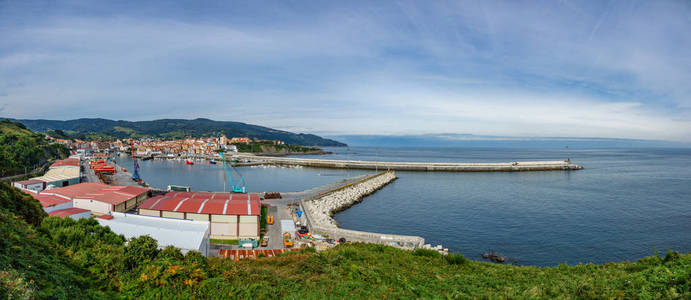 Bermeo 港超宽全景图