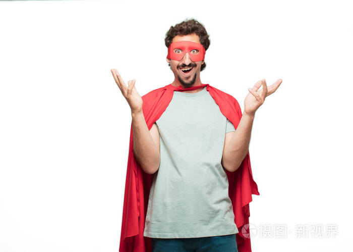 年轻疯狂的超级英雄令人惊讶或震惊的表情