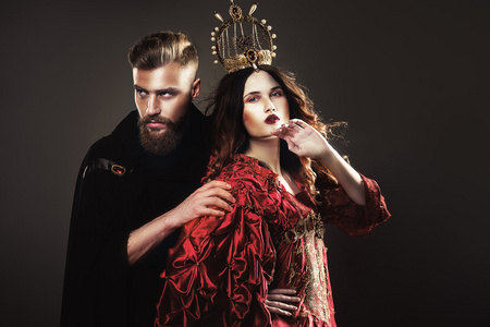 国王和王后,美丽神话般的夫妇照片