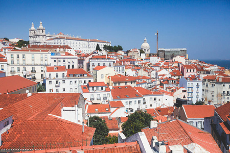 美丽的超级广角空中全景的里斯本, 葡萄牙, 与阿法玛区和历史古城, 看到从观察甲板丽城