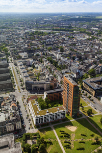 杜塞尔多夫，德国，在 2014 年 7 月 6 日。从电视塔reynturm 调查平台的城市风景