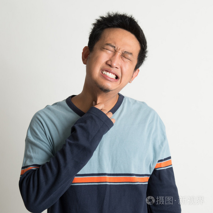 亚洲人喉咙痛