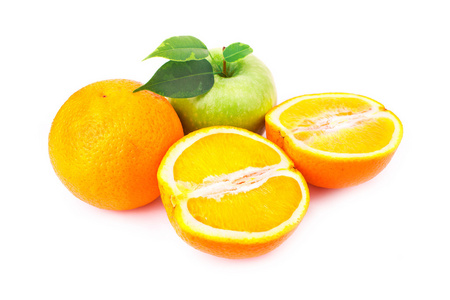 新鲜多汁的橙子和苹果