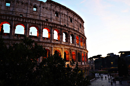 罗马竞技场的看法在日落, 意大利, 欧洲
