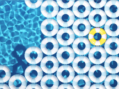 在池中蓝色浮环之间的唯一黄色浮动环。3d 渲染