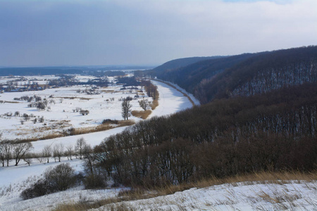 Aidar 河 Ukraine.Winter.Landscape 林河