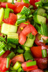 蔬菜色拉配新鲜的西红柿 黄瓜和洋葱