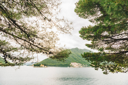 黑山 kotor 湾景观观。暑期旅游理念