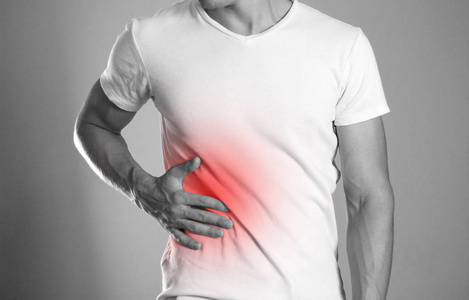 肝脏疼痛.肝硬化.炉底以红色高亮显示.快关门隔离背景照片