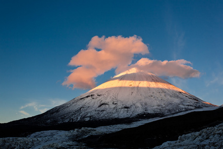 俄罗斯堪察加地区的 kluchevskaya 火山