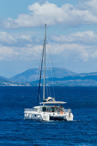 帆船游艇在爱奥尼亚海