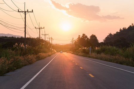 道路的夕阳, 交通的概念