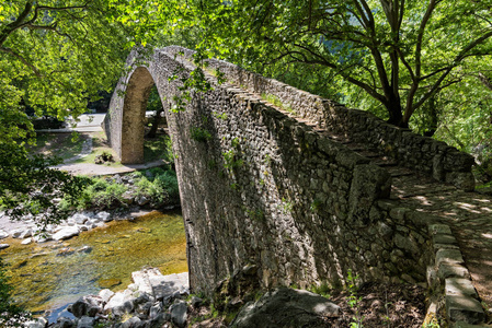 希腊塞萨利 Pyli 村古石桥