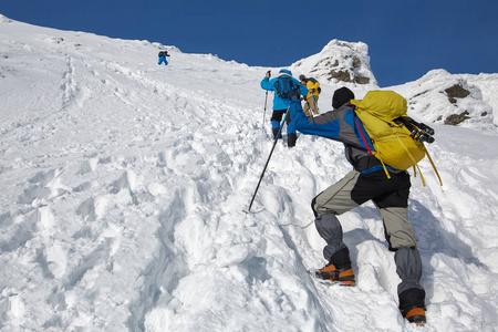 登山者攀登山