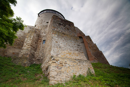 看法对历史城堡在 Ostrog, 罗夫诺区域, 乌克兰