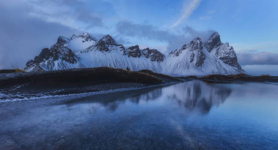 Stokksnes 海滩 Vestrahorn 山