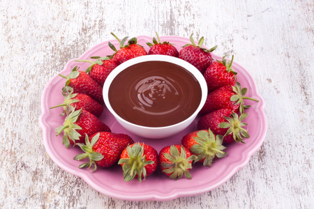 巧克力火锅和草莓