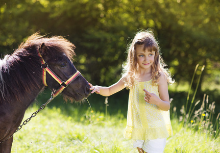 pony alimentacin chica