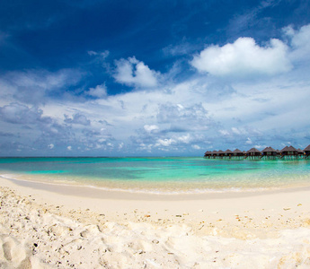 美丽的热带马尔代夫海岛风景