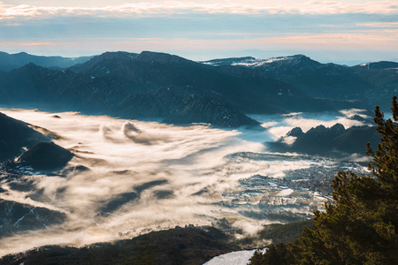 山上雾之海