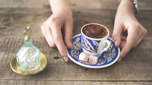 传统土耳其咖啡饮料概念