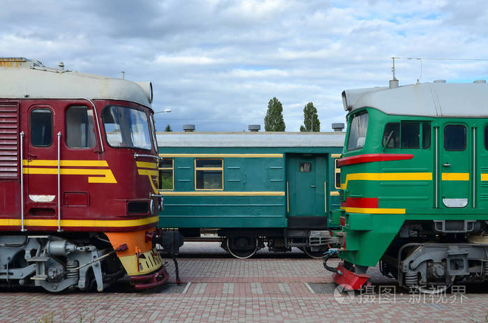 现代俄罗斯电动火车的驾驶室.