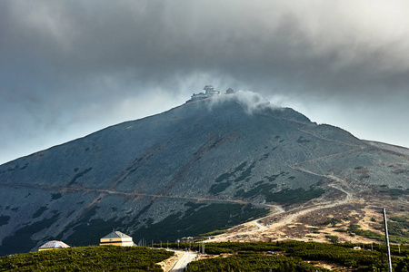 在大山, 波兰的山坡和住房