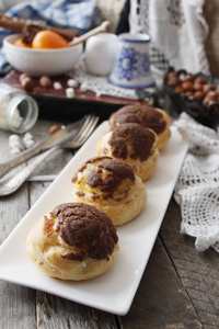 profiteroles 与 krokantom, 蛋糕与咖啡奶油树